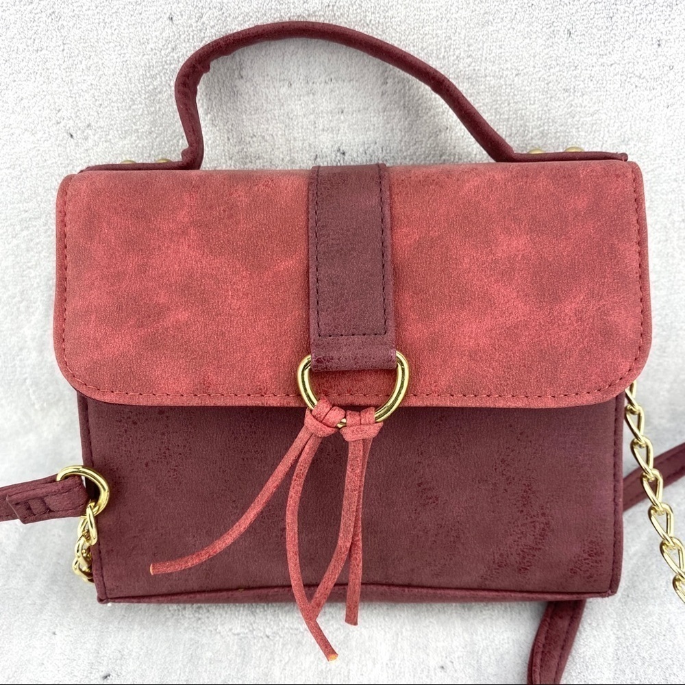 Stila Coral Faux Suede Cross Body Purse Flip Cover Stiff Boxy Shape